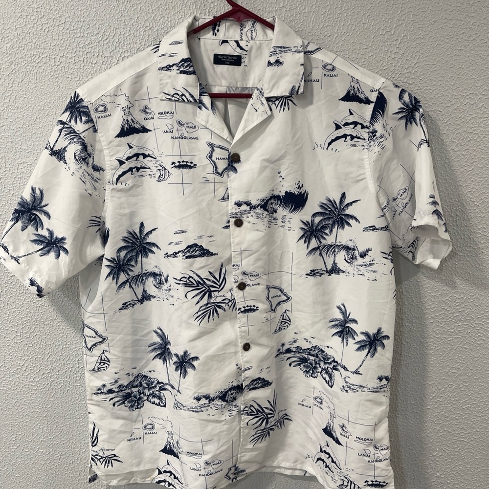 Year In Year Out White & Blue Hawaiian Aloha Shirt. Men's - Size XXL